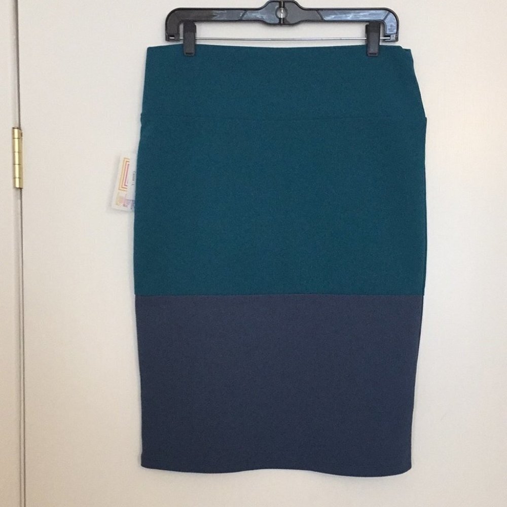 L LuLaRoe Cassie Skirt A05 1713